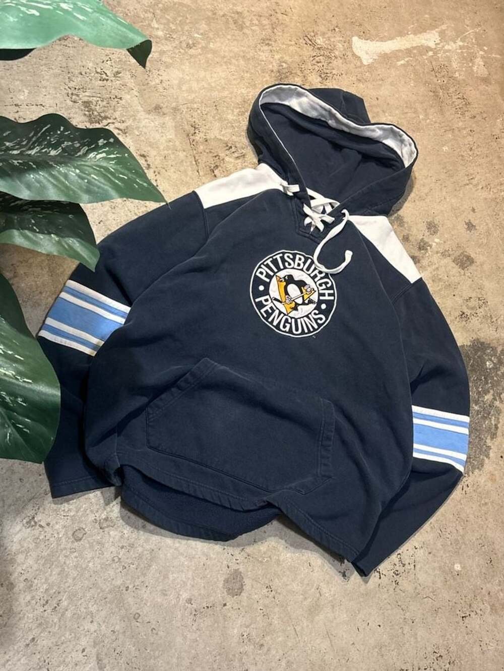 Gear for Sports Pittsburgh Penguins NHL Lace-Up Hoodie Sweatshirt Navy Blue XL
